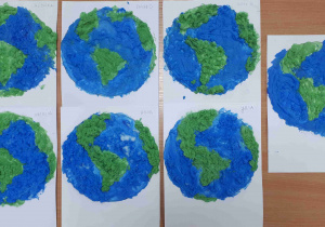 Planeta Ziemia - praca plastyczna z puchnących farb